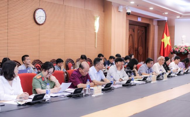 Phiên họp thẩm tra sơ bộ dự án Luật sửa đổi, bổ sung một số điều của Luật Dược