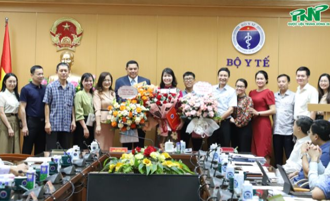 Bổ nhiệm Phó Vụ trưởng Vụ Bảo hiểm và Phó Cục trưởng Cục An toàn thực phẩm