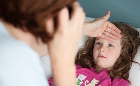 Bù nước và điện giải trong điều trị tiêu chảy cấp ở trẻ em trong mùa hè